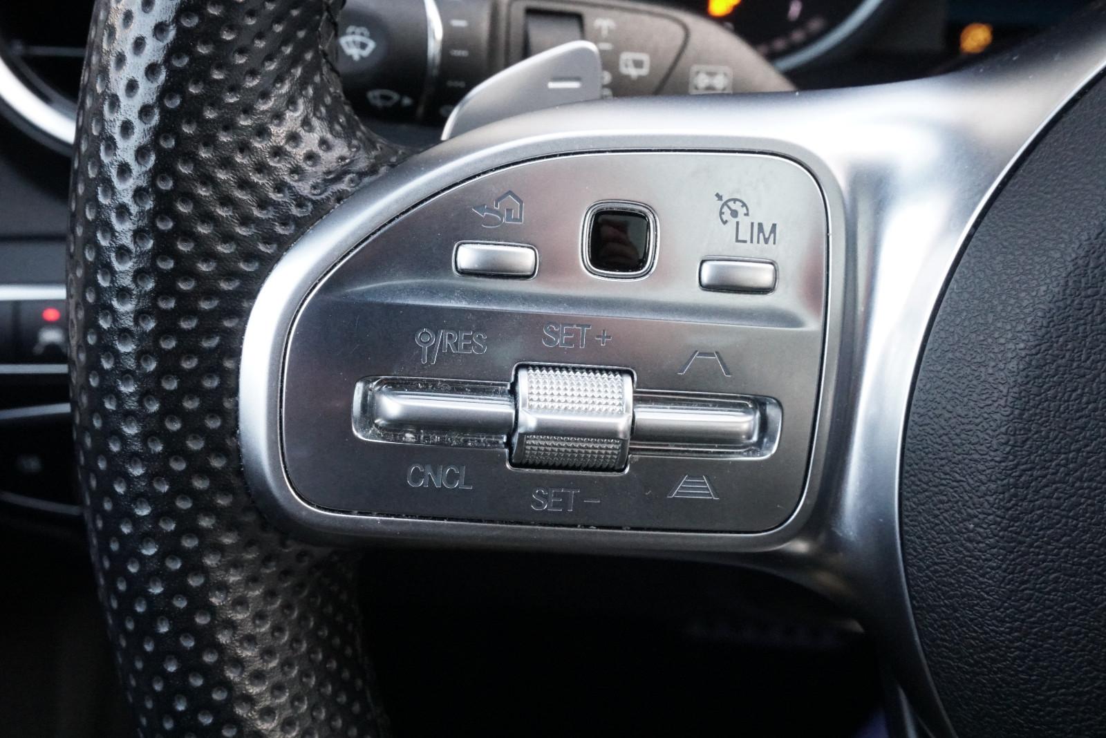 Mercedes-Benz C 300T AMG Multib RFK PANO SHZ NAV Ambiente ACC