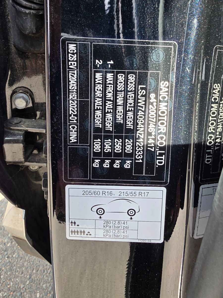 MG ZS