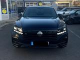 Volkswagen Touareg 3.0 V6 eHybrid 4MOTION Tiptronic R  - Volkswagen Touareg R mit Hybrid-Antrieb (Benzin/Elektro)