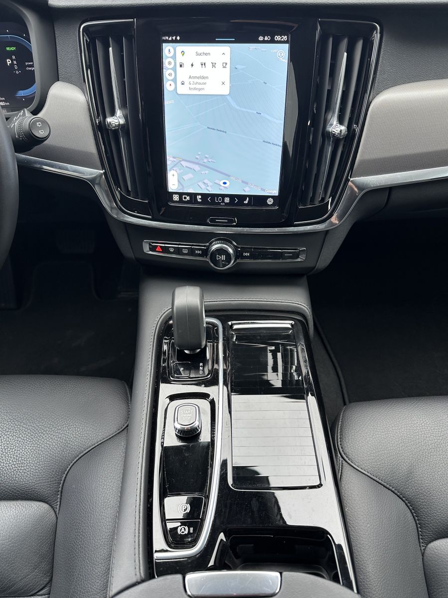 Fahrzeugabbildung Volvo V90 T6 Recharge AWD Core NAV+LED+KAM+AHK+VC+ACC
