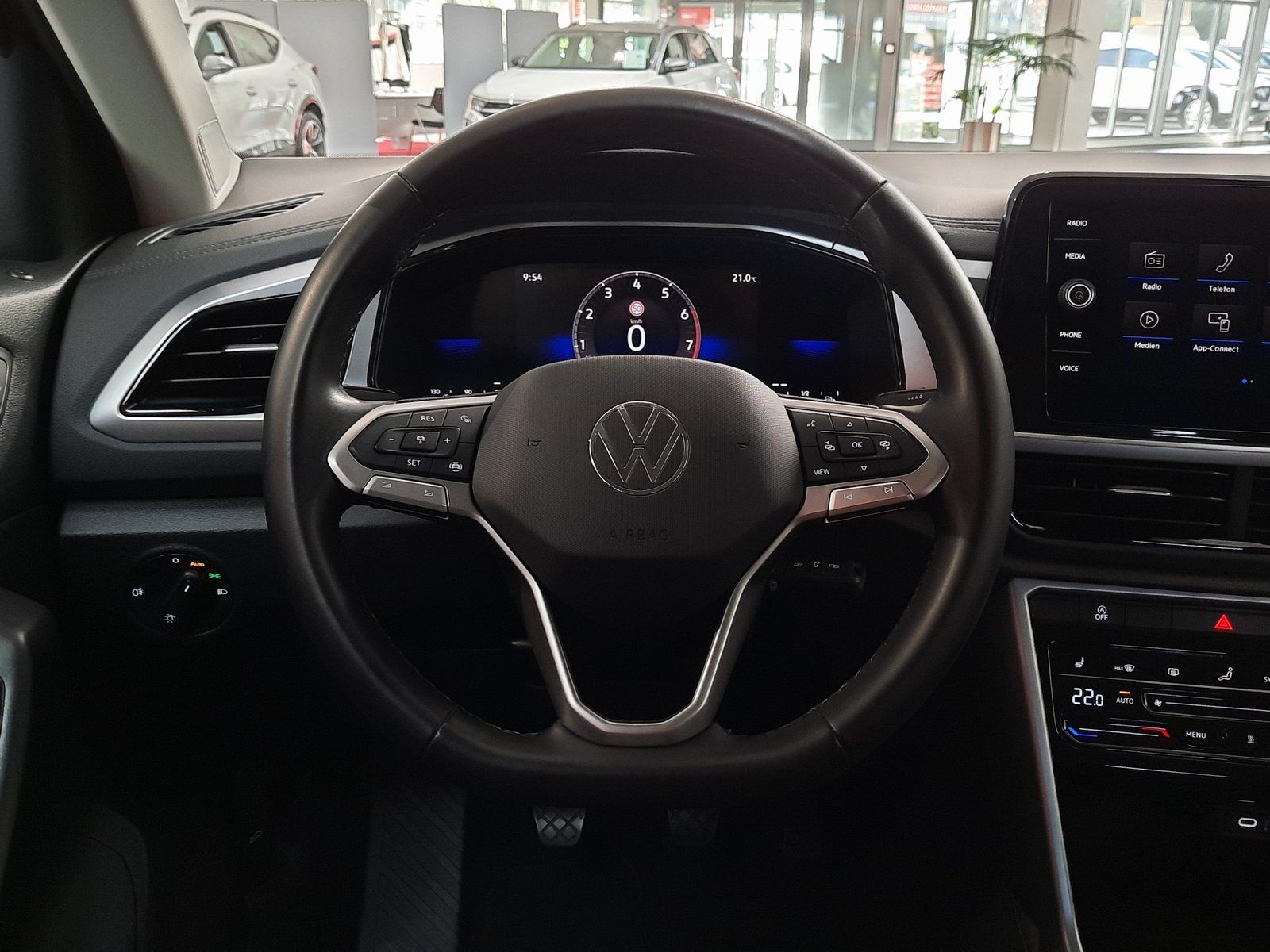 Fahrzeugabbildung Volkswagen T-Roc TSI *Standhzg*AHK*Navi*LED*PDC*ACC*APP*