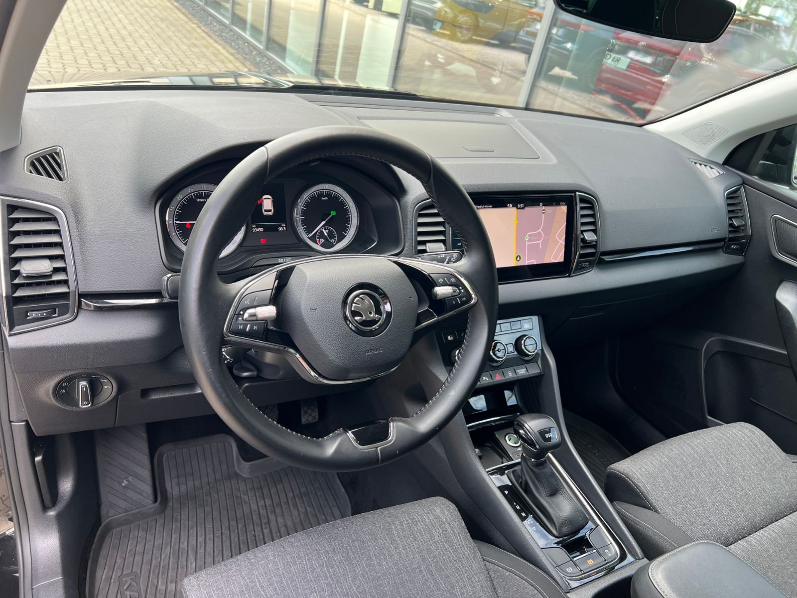 Fahrzeugabbildung SKODA Karoq Style 2.0 TDI DSG *AHK,LED,Navi,Kamera,18'