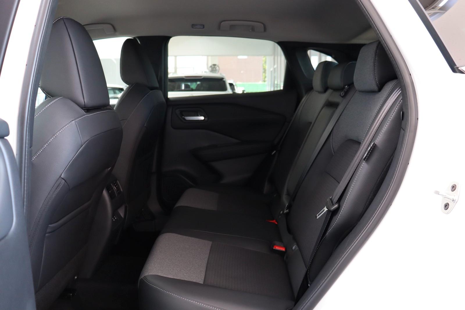 Nissan Qashqai 1.3 AT N-Connecta Navi,LED,TLeder SOFORT