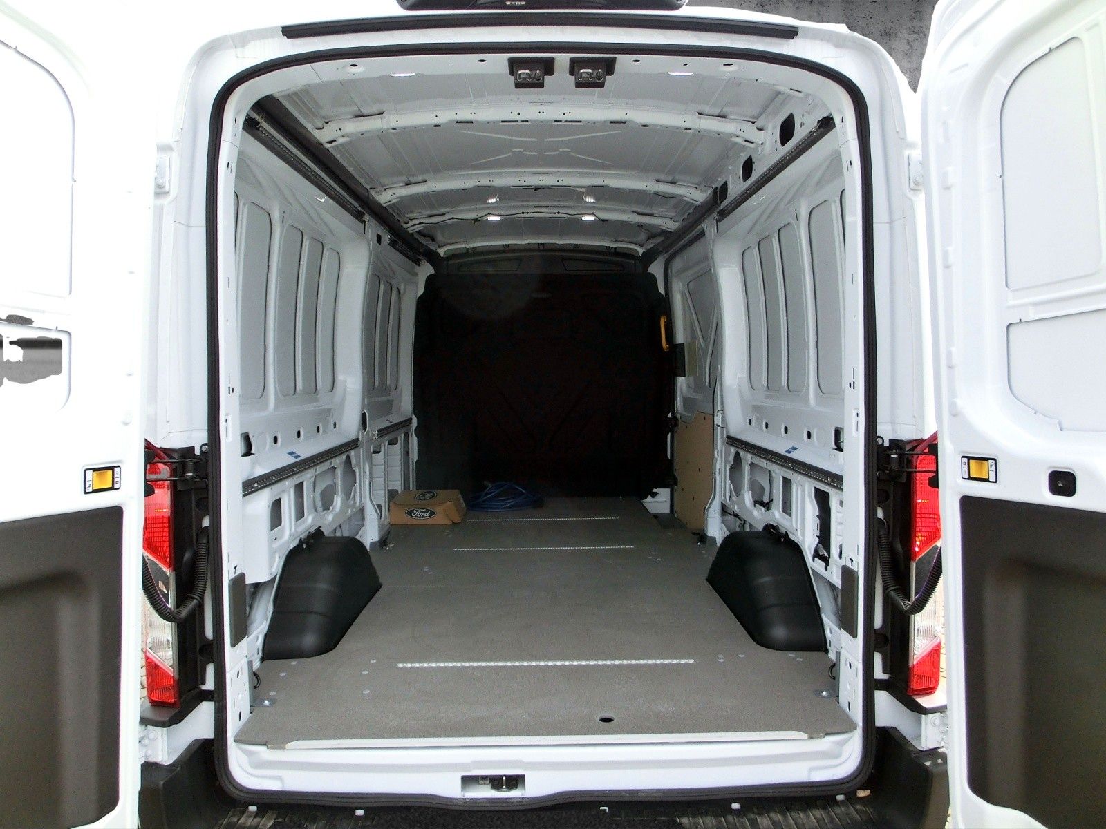 Fahrzeugabbildung Ford Transit Kasten E 350 L3 Trend
