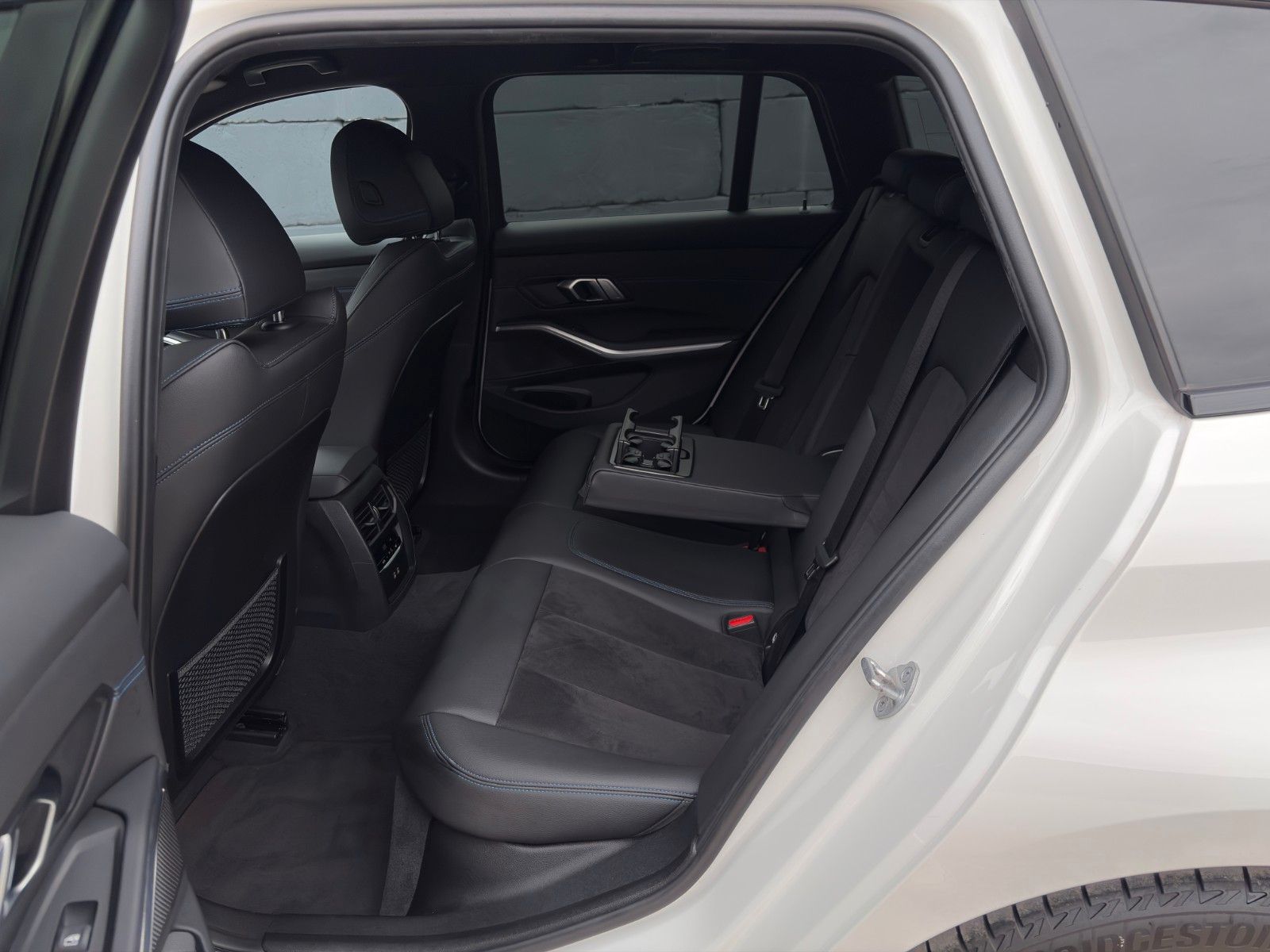 Fahrzeugabbildung BMW 320i Touring M Sport ACC CAM 3Z-Kl. SHZ Ambiente