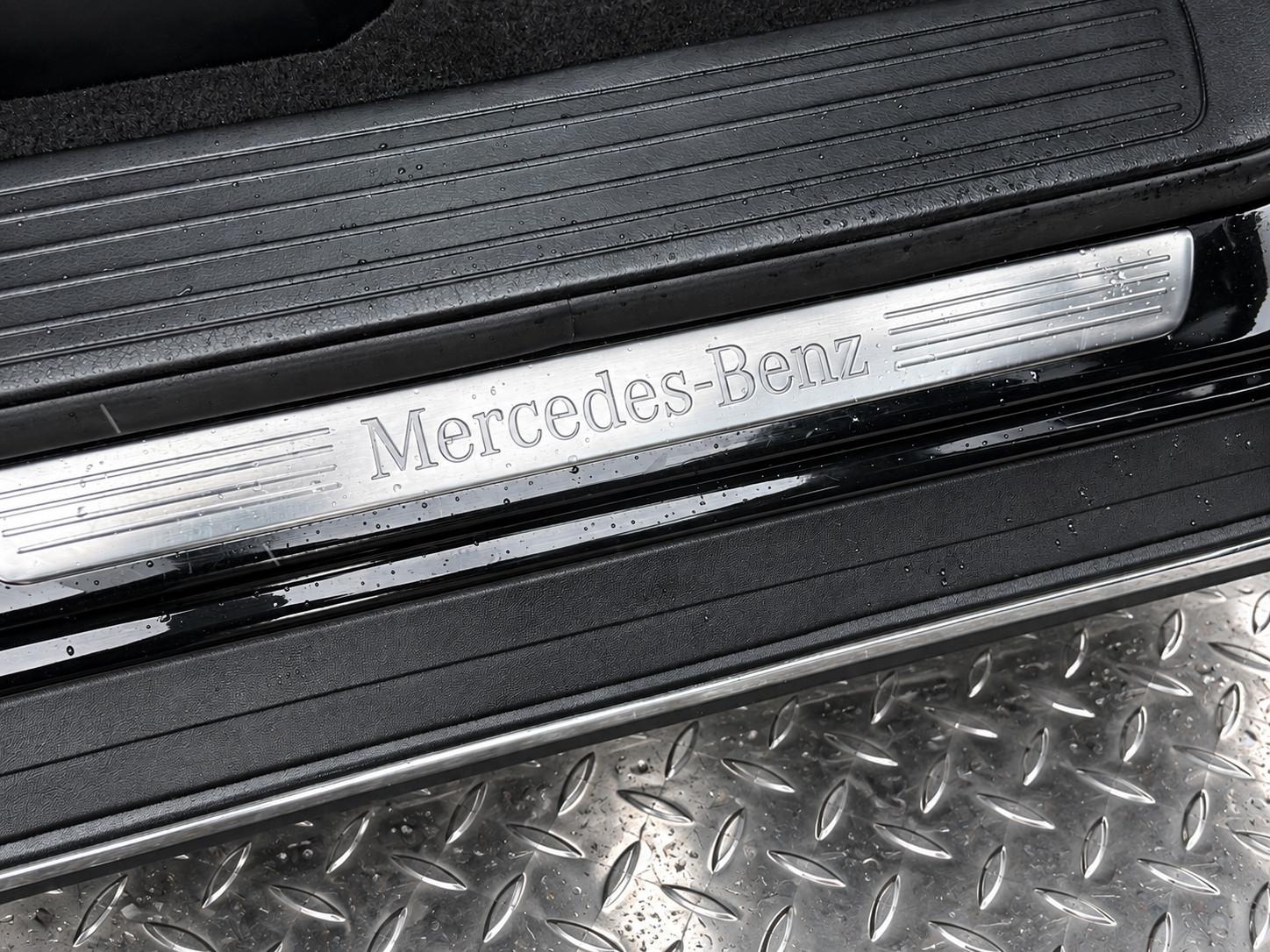 Mercedes-Benz ML250 4-MATIC BT *Navi*Leder*AHK*8x Bereift*