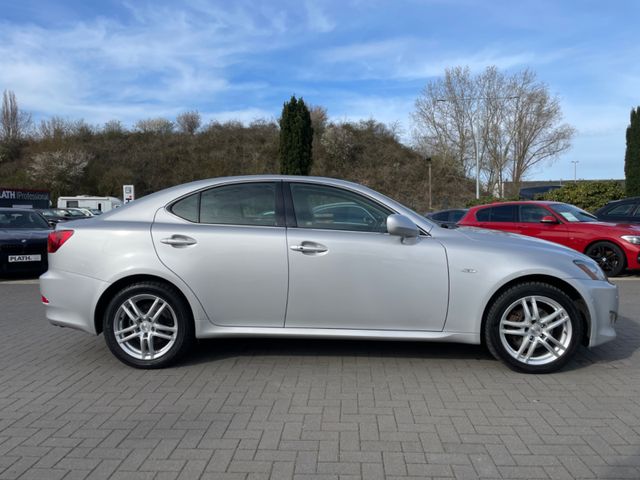 Lexus IS 220  d