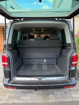 Volkswagen T5 Multivan wenig KM TÜV neu  - schwarze Volkswagen T5 Multivan
