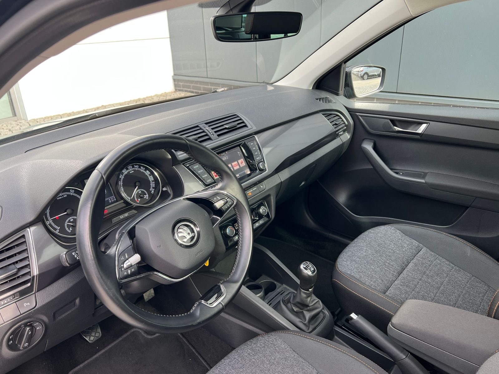 Fahrzeugabbildung SKODA Fabia Combi Clever Best of 1.0 TSI *Bi-LED, Pano