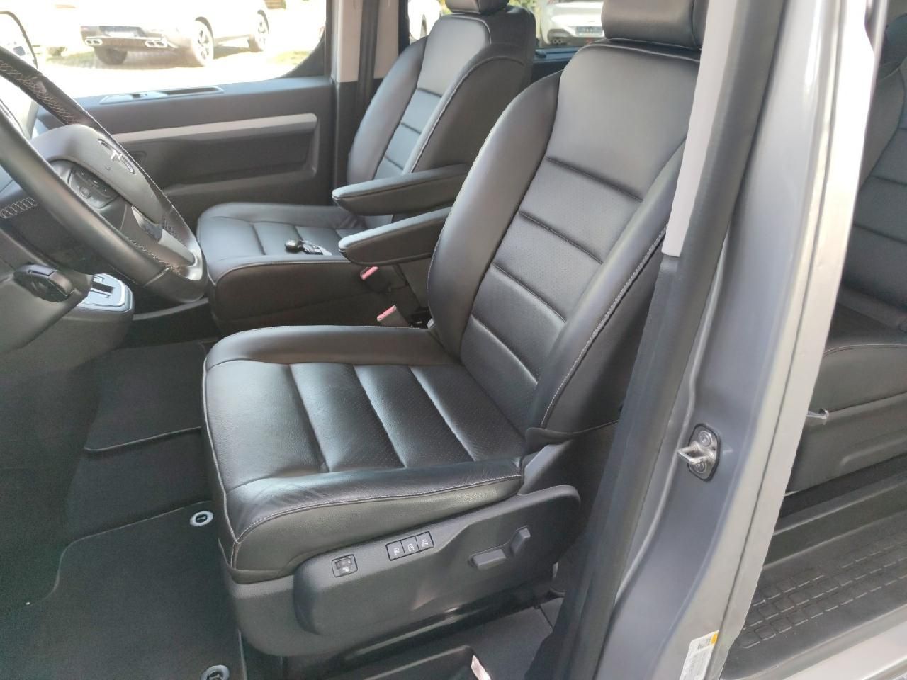 Fahrzeugabbildung Opel Zafira Life-e Tourer M 50kWh