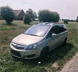 Opel Zafira 1,9 / TÜV bis 09/27 / 172 Tsd KM - Opel Zafira aus 2005 mit Diesel-Antrieb