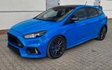 Ford Focus Lim. RS 2.3 EcoBoost Blue & Black - Ford Focus RS-Blue-&-Black mit Benzin-Antrieb