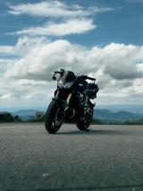 Kawasaki Z750R Black Edition - KAWASAKI 750 R