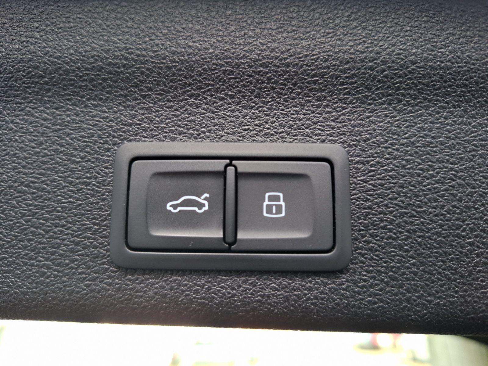 Fahrzeugabbildung Audi A6 Avant 40 TDI sport quattro LED Navi AVC ACC R