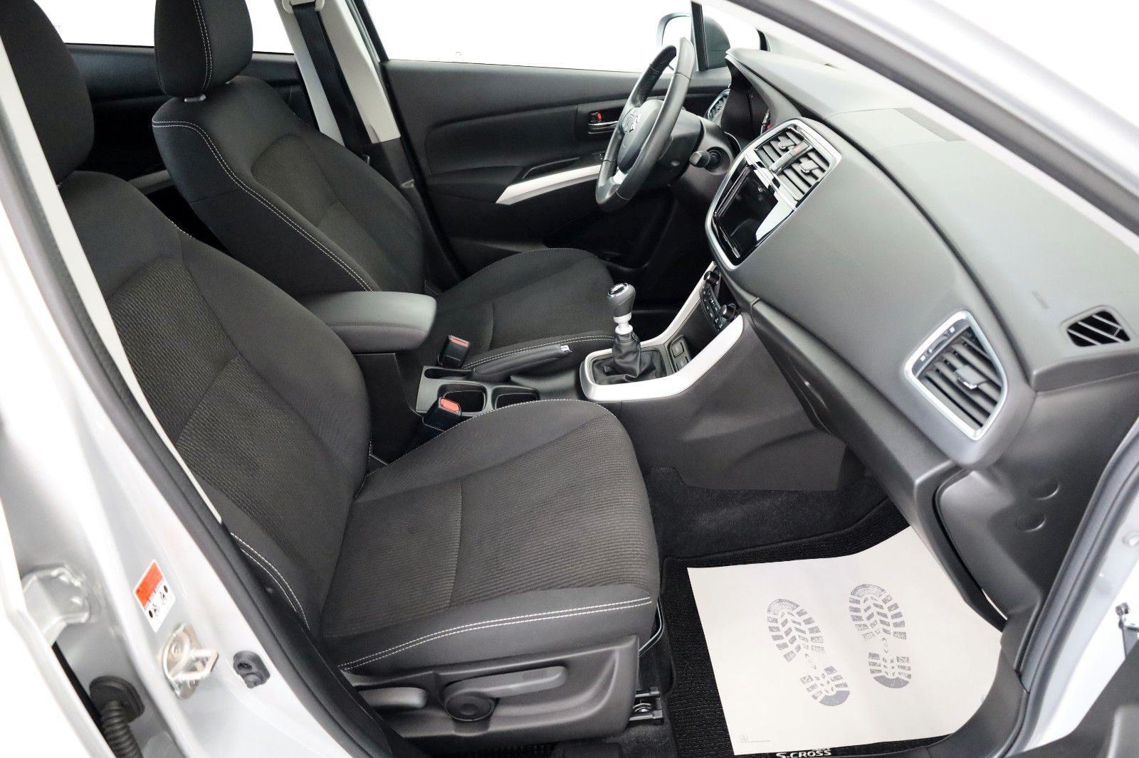 Fahrzeugabbildung Suzuki SX4 S-Cross Comfort LED,SH,PDC,ACC,Apple Car