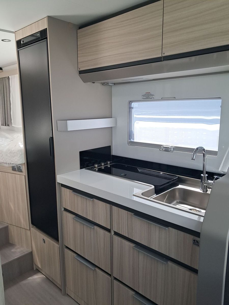 Fahrzeugabbildung Adria Compact DL 60Y Abwassertank isoliert