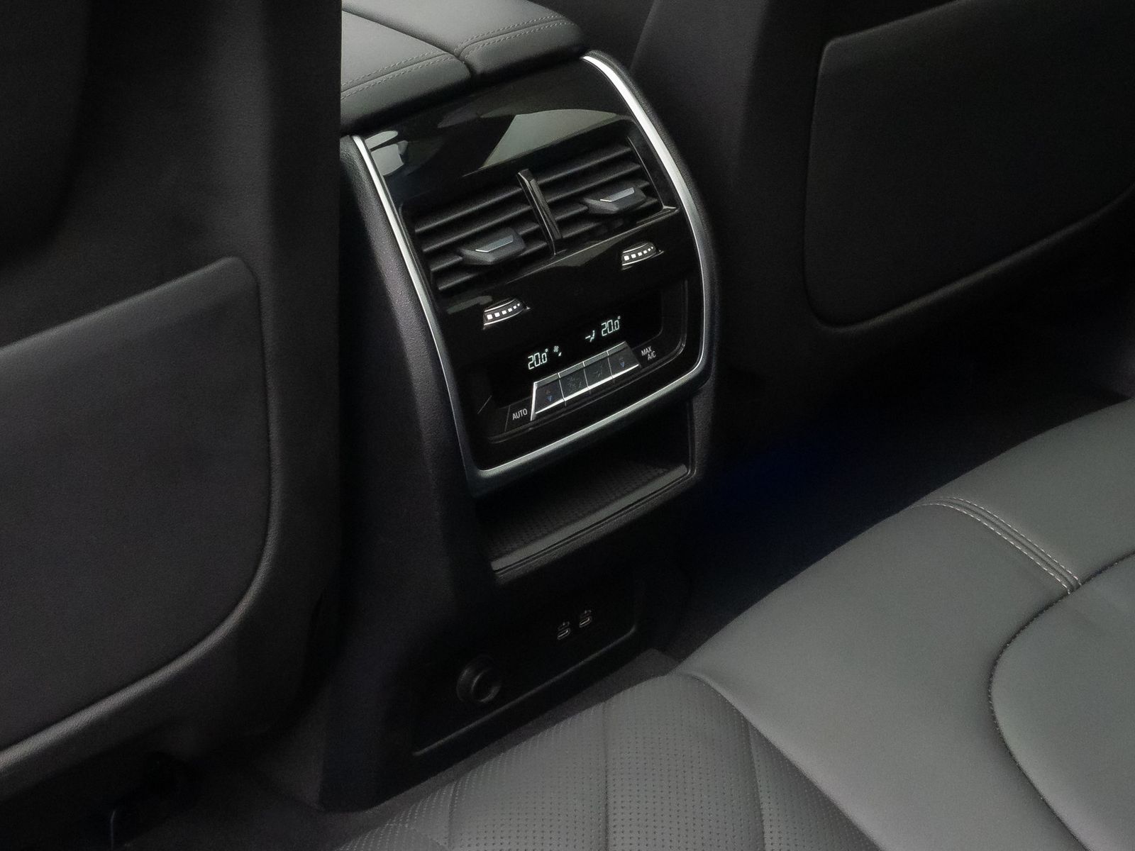 Fahrzeugabbildung BMW X5 xD50e M Sport 360&deg;H/K Panorama AHK DAB 22Zoll