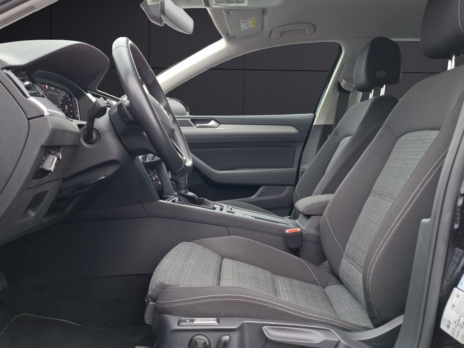 Fahrzeugabbildung Volkswagen Passat Variant TDI Business DSG Matrix Navi AID