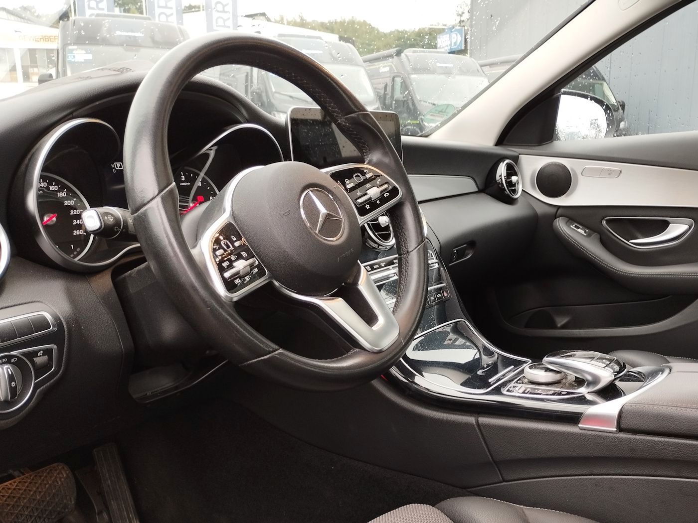 Fahrzeugabbildung Mercedes-Benz C 220 d Avantgarde BEAM AHK DACH RFK LED SHZ NAV
