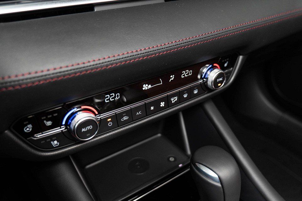 Fahrzeugabbildung Mazda 6 Kombi 2.5i 194PS A/T HOMURA SUNR
