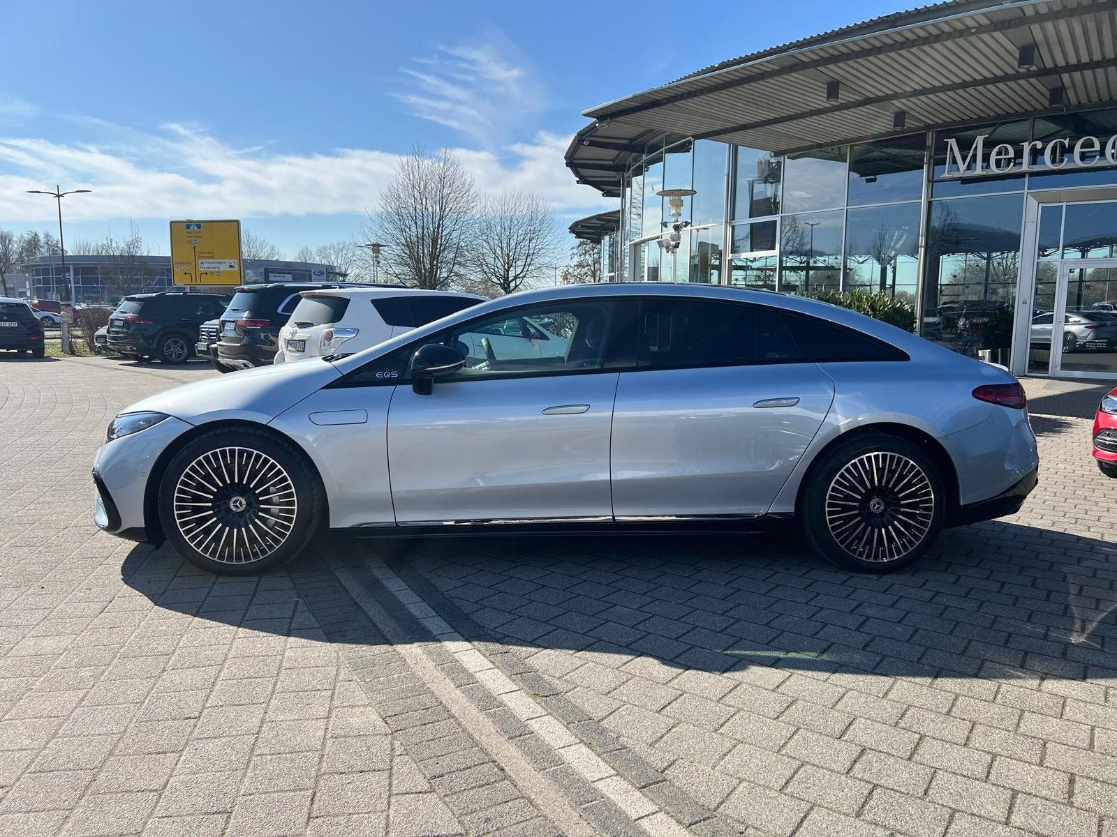 Fahrzeugabbildung Mercedes-Benz EQS 580 4M AMG Premium+ HYPER Massage HAL Carbon