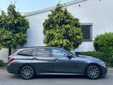 BMW 330d Touring*M-SPORTPAKET*LIVE-TACHO*KAMERA* - BMW 330 in Duisburg