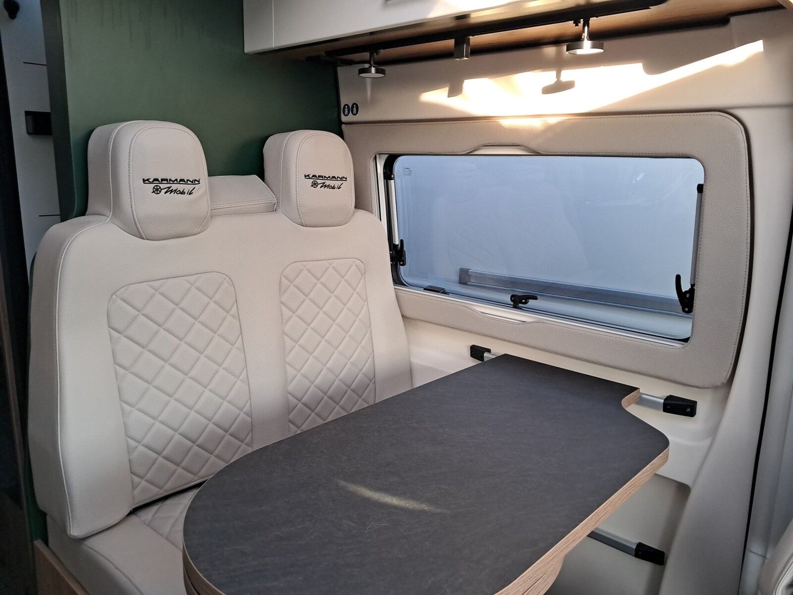 Fahrzeugabbildung Karmann Dexter DE 580 Concept Paket, Rückfahrkamera