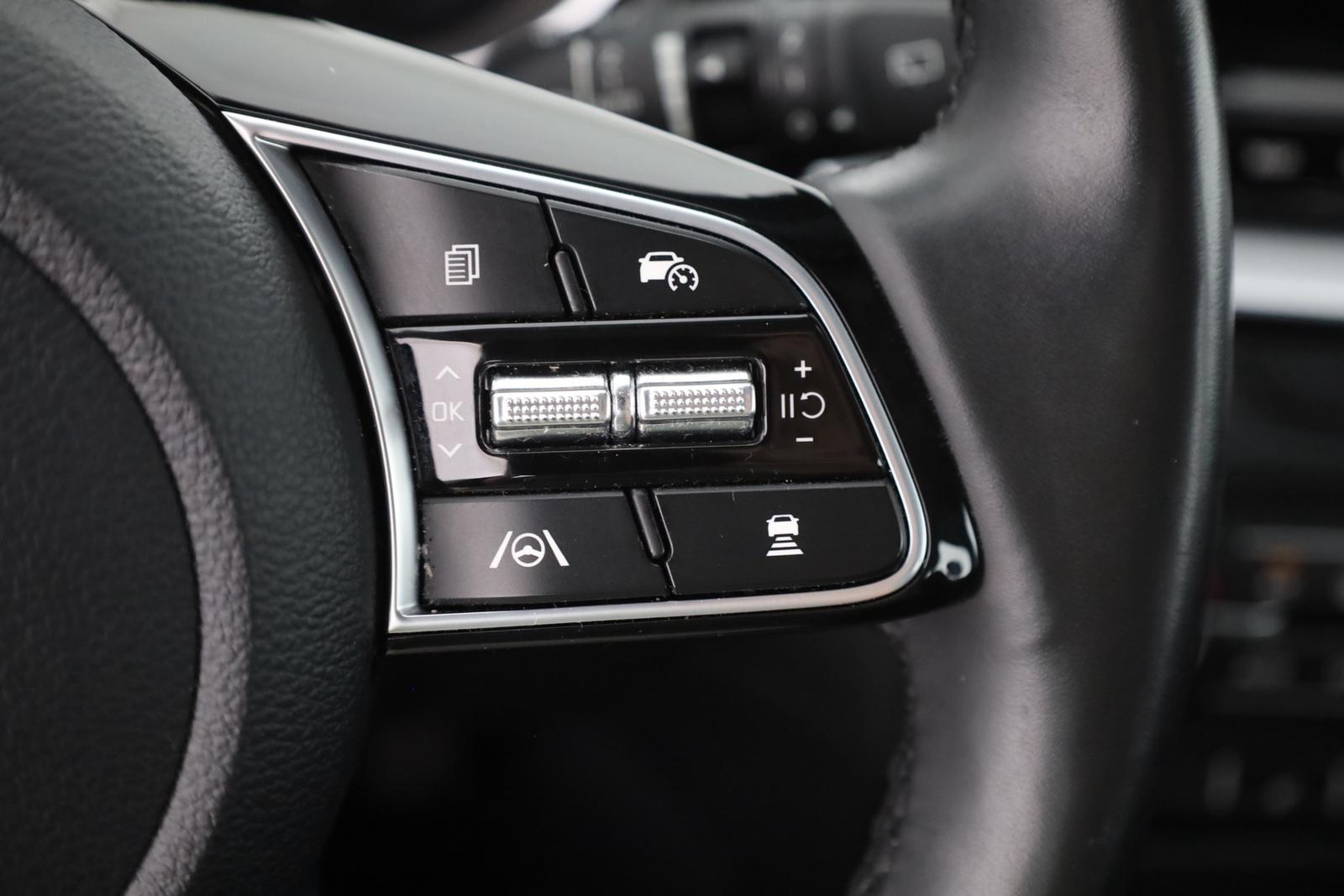 Kia Ceed SW 1.6 CRDi DCT7 LED Navi Kamera AHK ACC