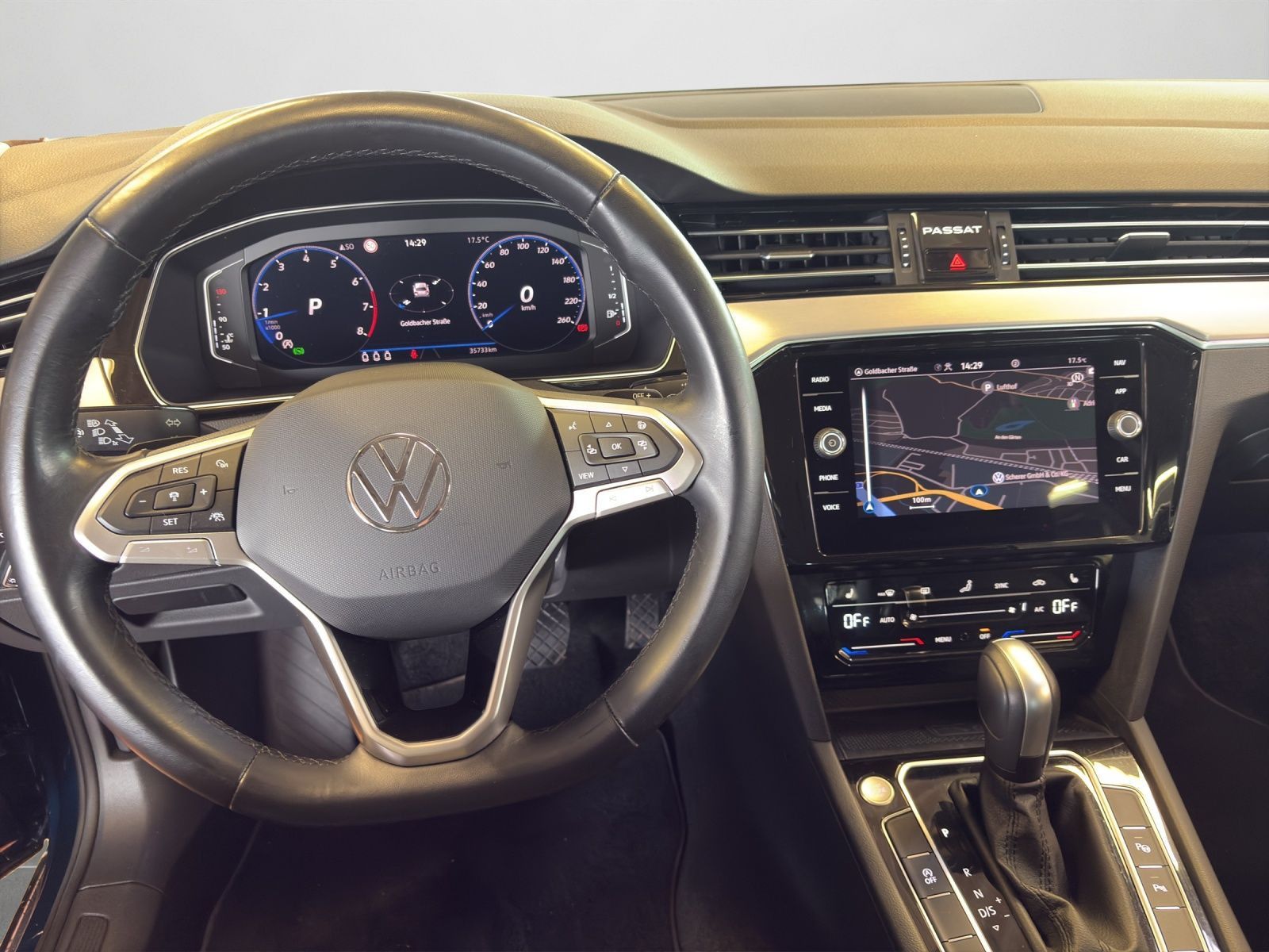 Volkswagen Passat Variant - Bild 4