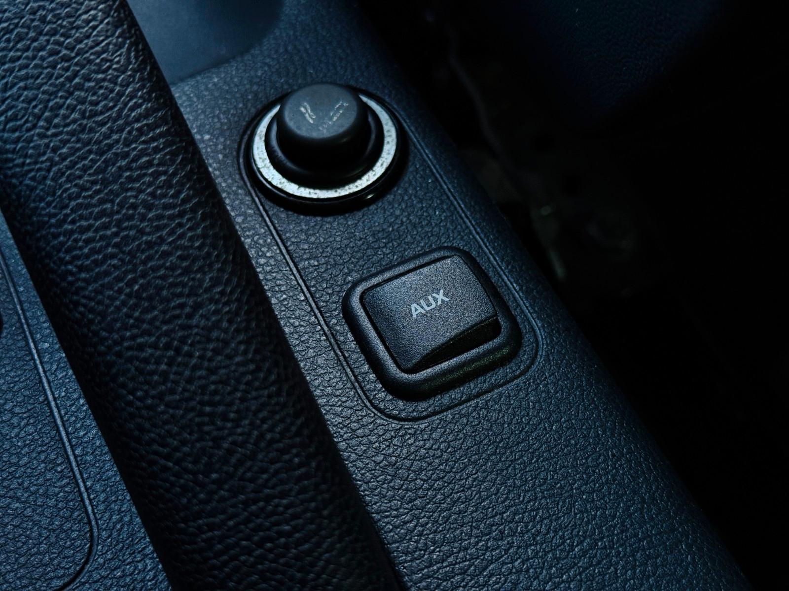 Skoda Fabia 2011 — photo 21
