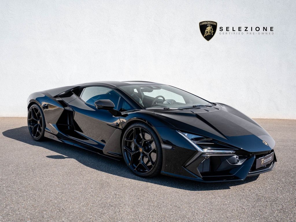 Image of Lamborghini Revuelto