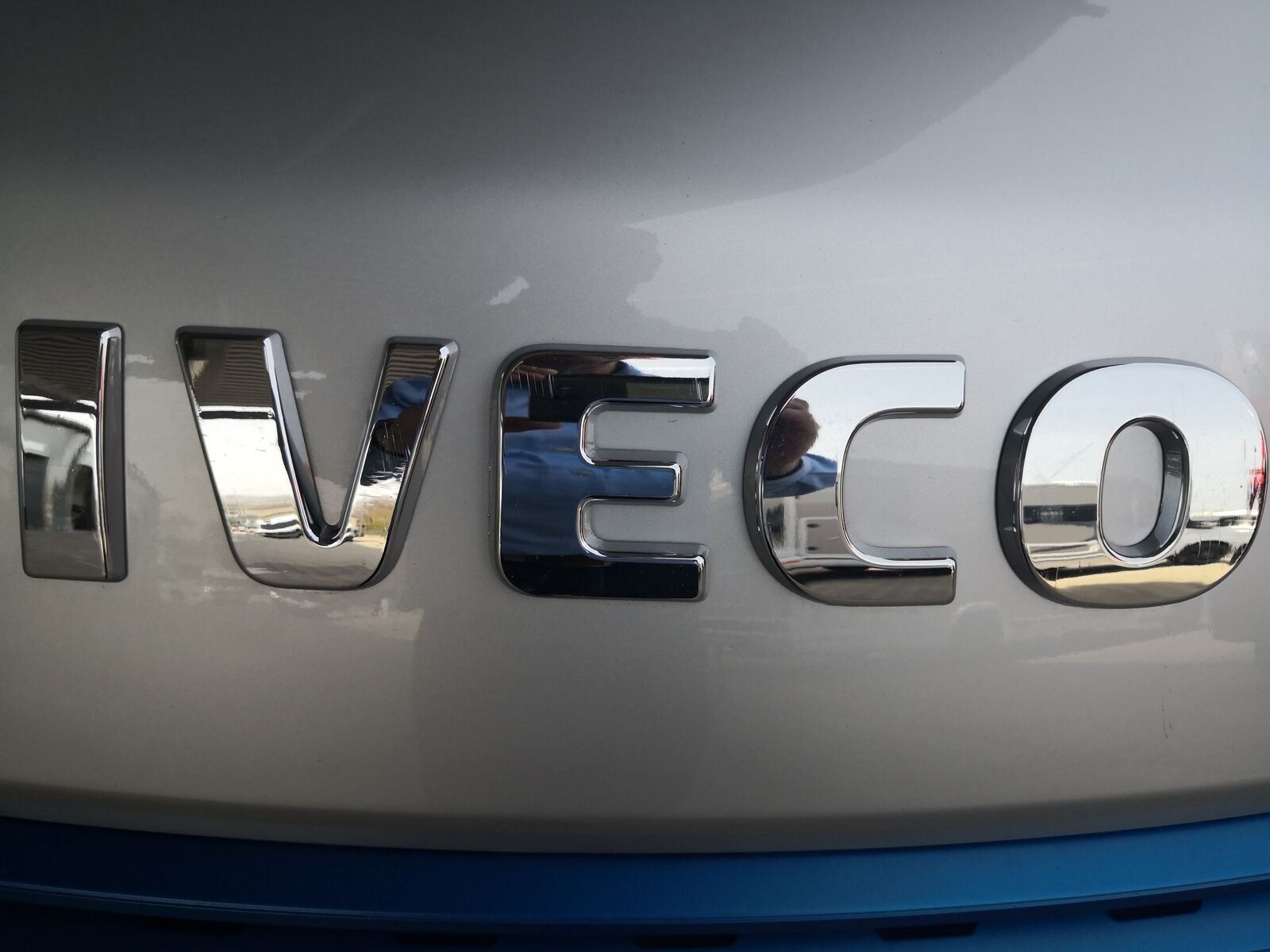 Fahrzeugabbildung Iveco EcoDaily Daily 35S14 A8 MOATL: AB 245,02€* L2H2