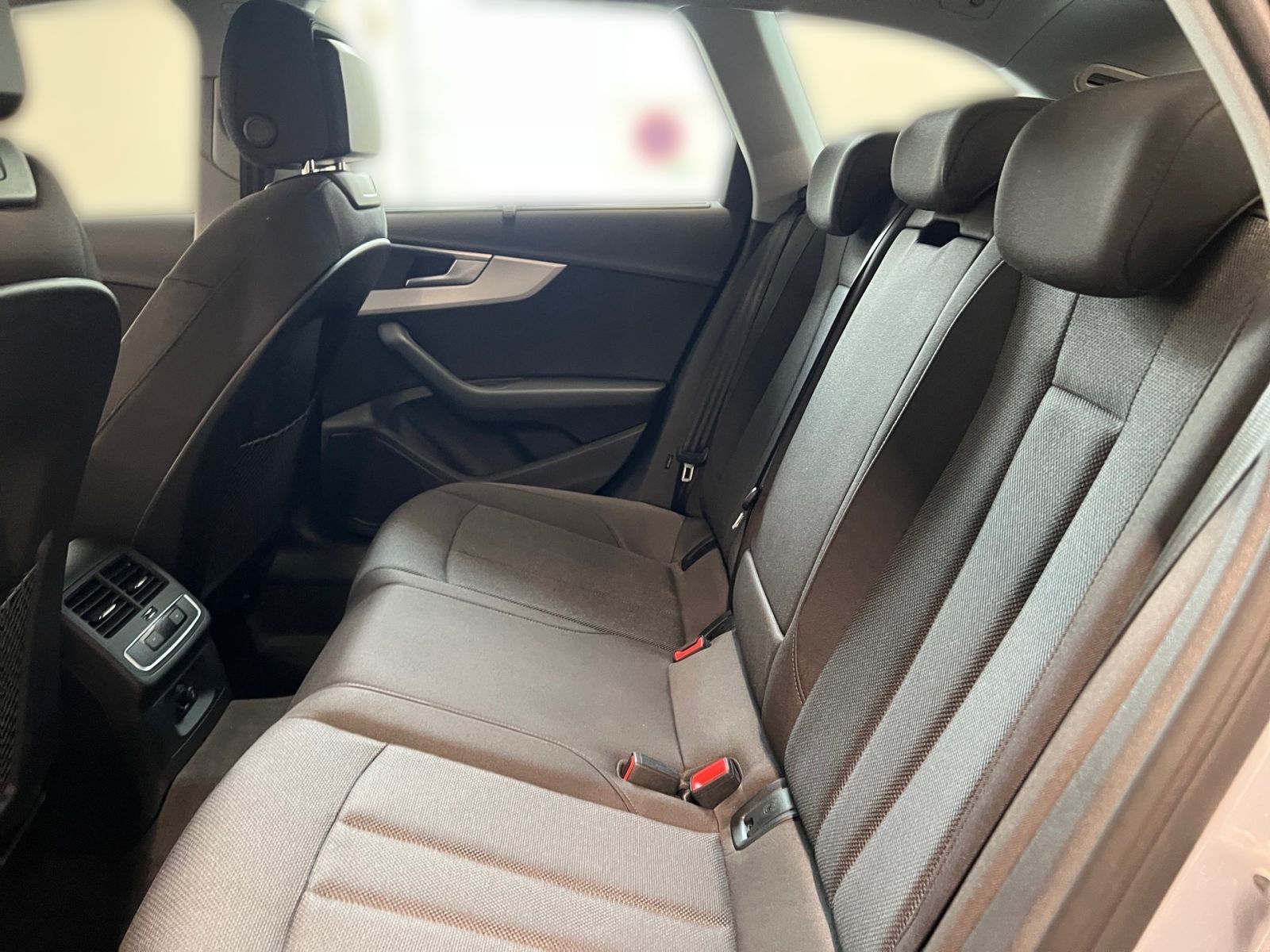 Audi A4 - Bild 11