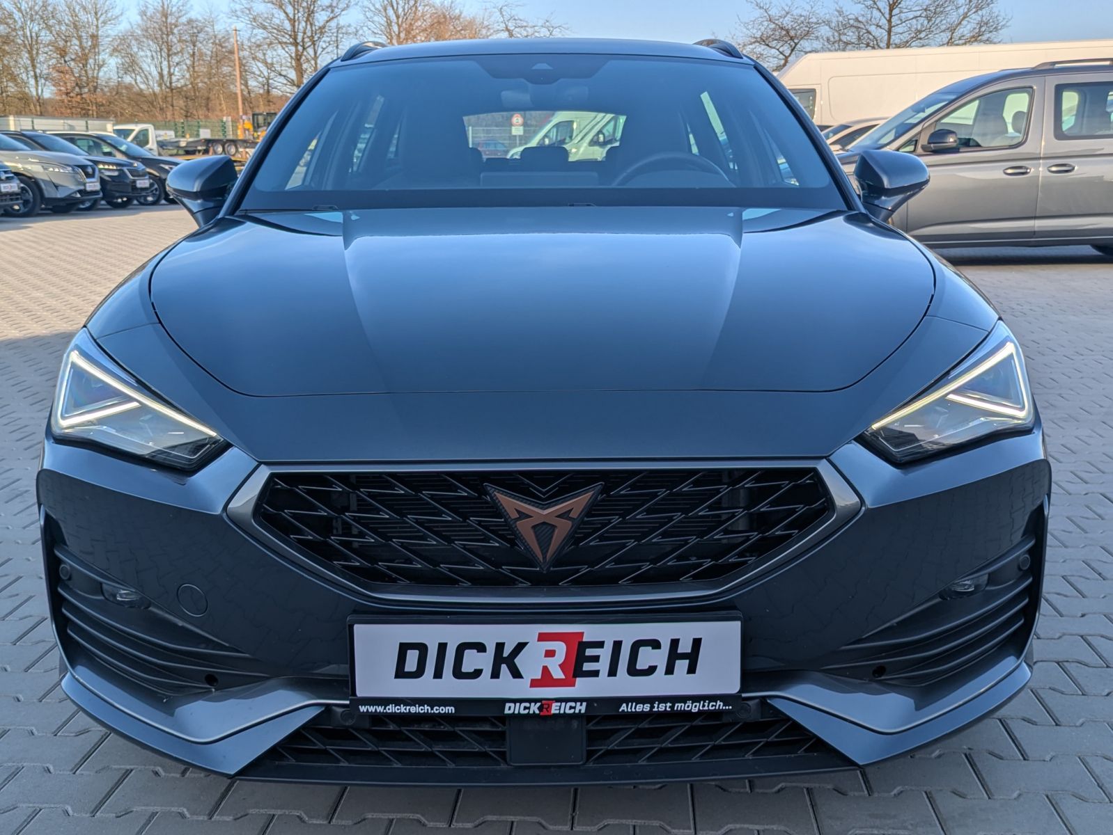 Fahrzeugabbildung CUPRA Leon 1.5 eTSI DSG MATRIX-LED*ACC*APP*KAMERA*18"