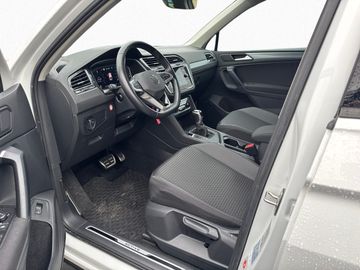 Volkswagen Tiguan - 12