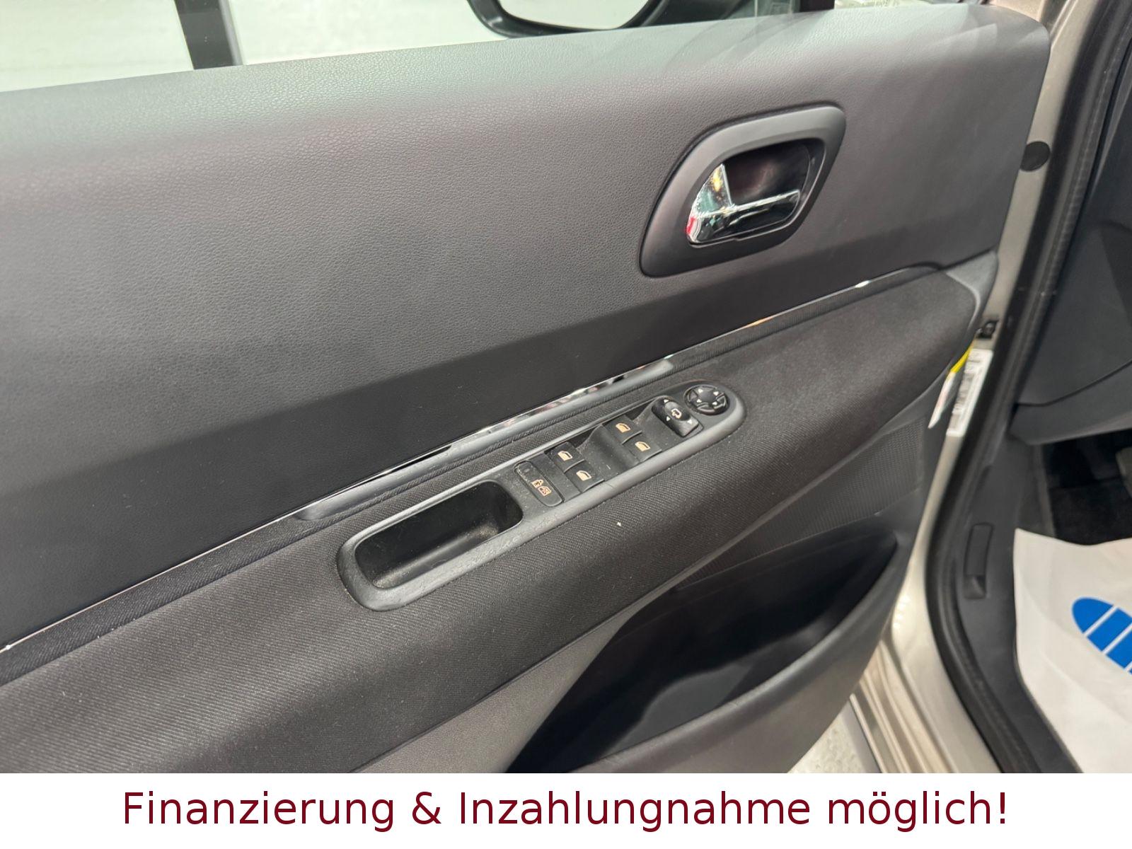 Peugeot 3008 2.0 HDi Premium *PANORAMA,SITZHEIZUNG!*