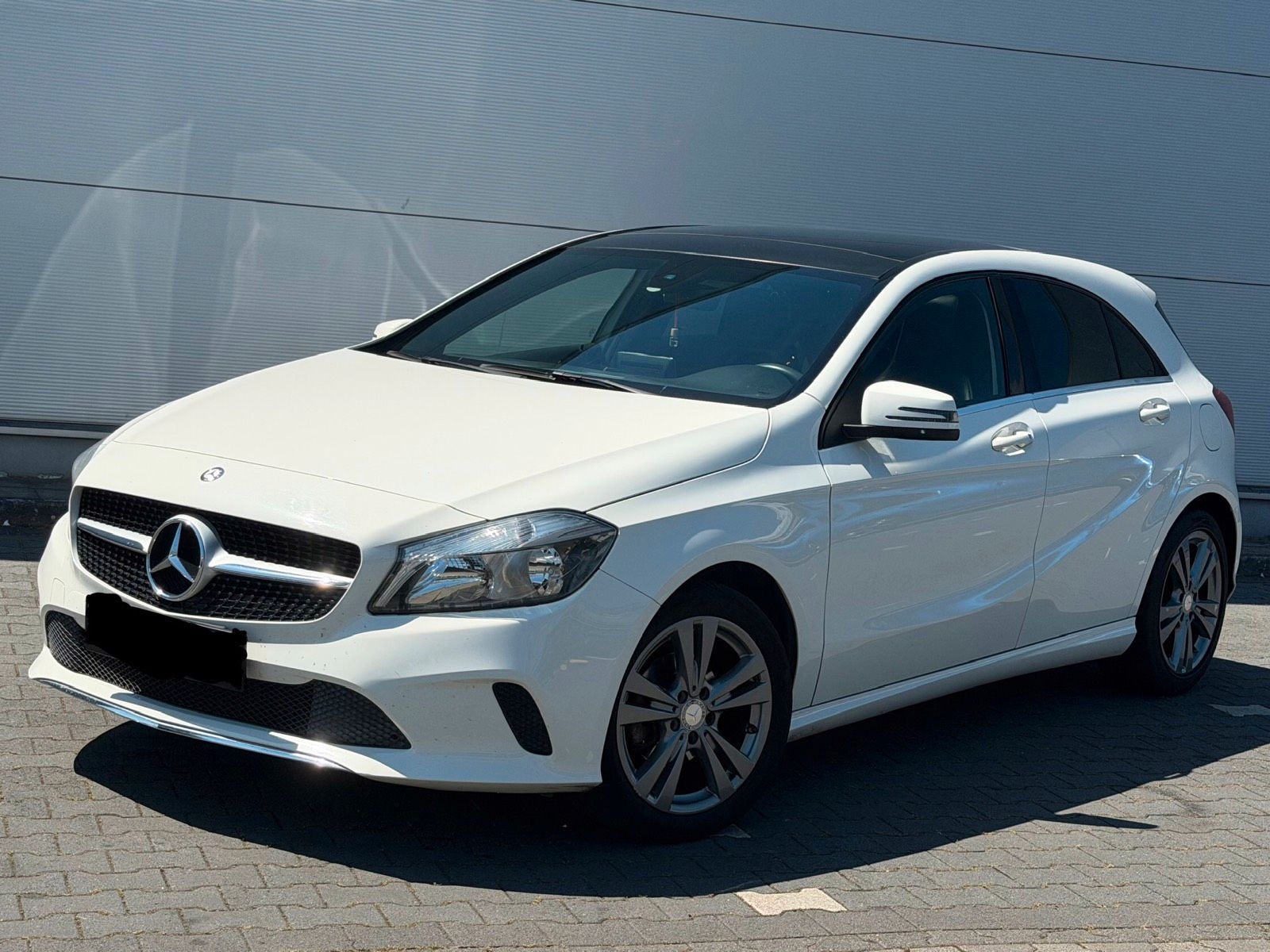 MERCEDES-BENZ A 180