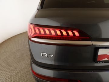 Audi Q7 - 11