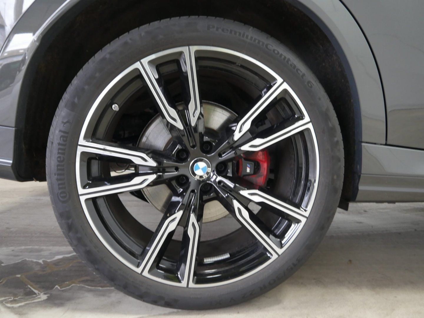 Fahrzeugabbildung BMW X6 xDrive40d M Sport Pro Pano.Dach Sitzbelüftung