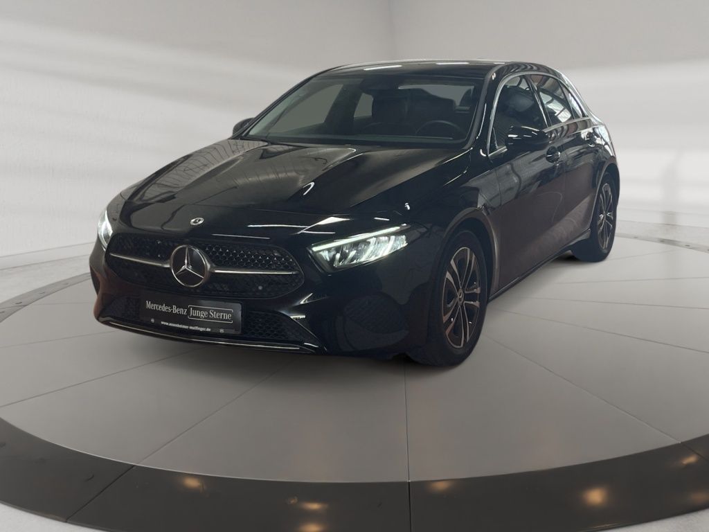Mercedes-Benz A 180 Progressive MBUX Progressive Carbon Wide foto 2