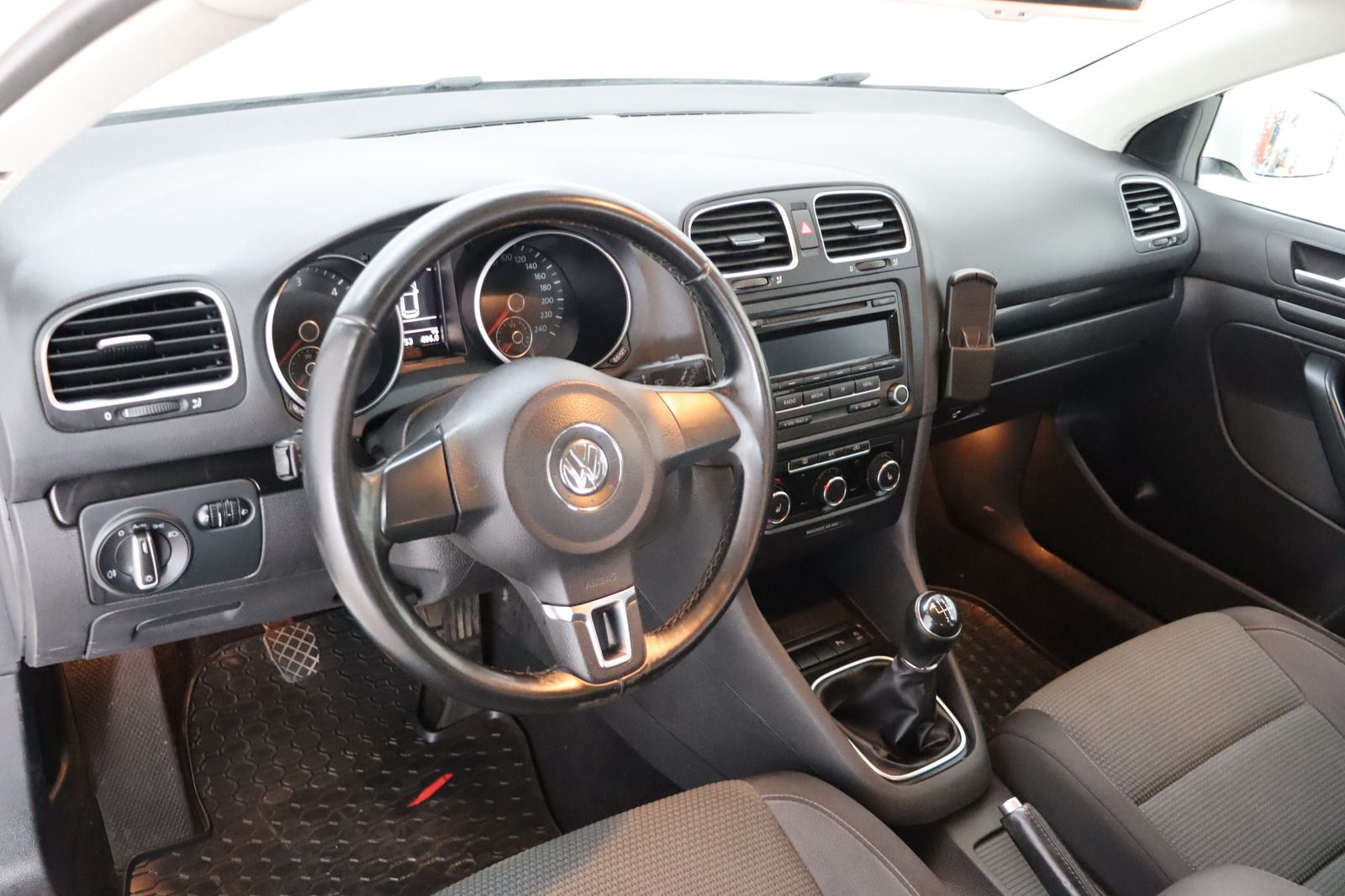 Fahrzeugabbildung Volkswagen Golf 1.6 TDI BMotion Tech Comfortline Variant