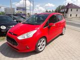 Ford B-Max Titanium Klima Panoramadach Sitzheizung Hä - rote Ford B-Max