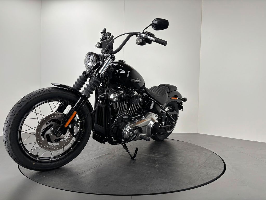 Fahrzeugabbildung Harley-Davidson STREET BOB 117 *NEUWERTIG *1.HAND