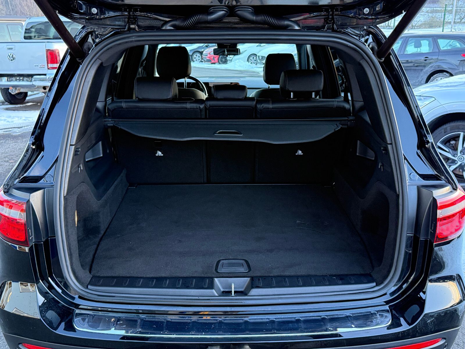 Fahrzeugabbildung Mercedes-Benz GLB 220d 4Matic Aut AHK DAB Navi Memory SHZ PDC