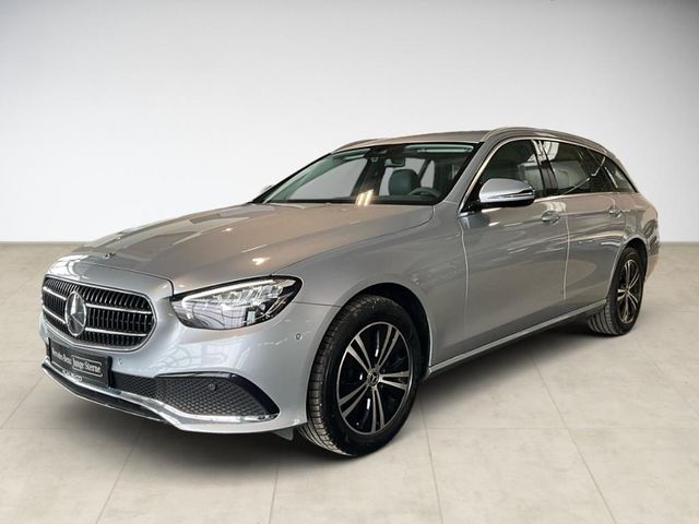 MERCEDES-BENZ E 220 d T Avantgarde AUT Kam. KlimaA LED LM Navi