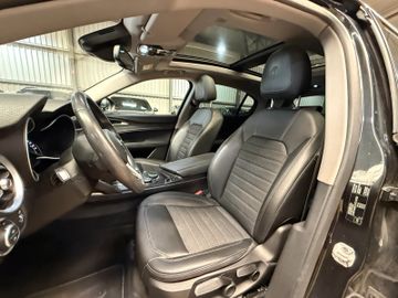 Alfa-Romeo Stelvio - 12