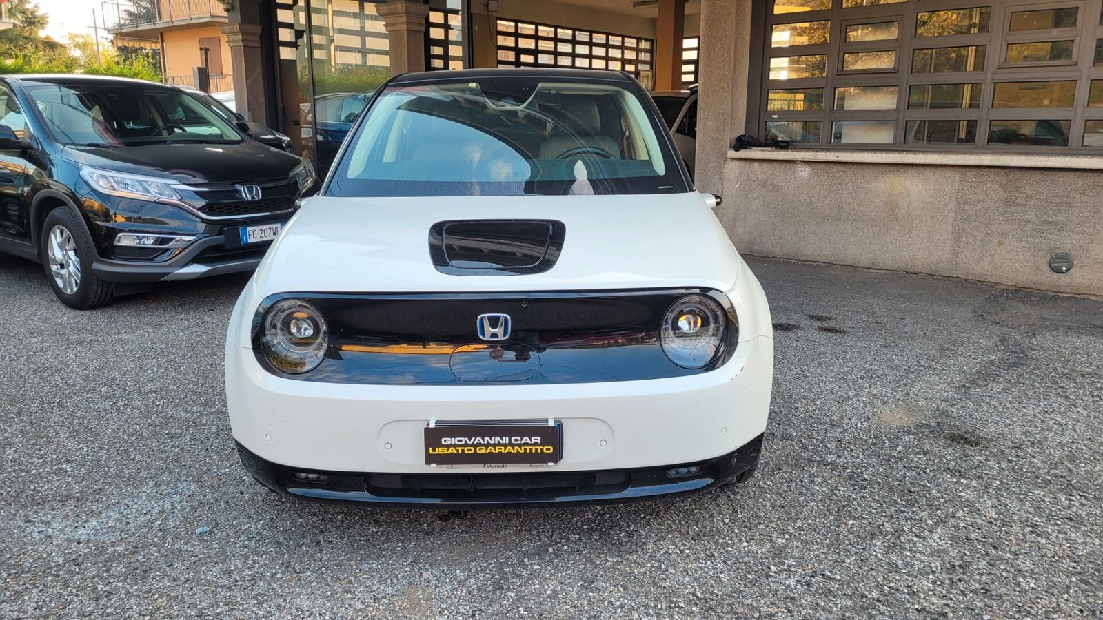 HONDA e