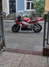 Yamaha R1 RN04 - YAMAHA R1 RN04