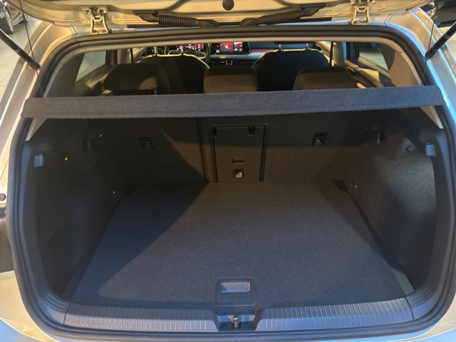 Golf MOVE 2,0 l TDI*ACC*NAVI*Plus Paket*AHK*APP*