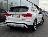 BMW X3 xDrive 30e xLine LED/Navi/Teilleder/STHZ/PDC - BMW X3 xLine mit Hybrid-Antrieb (Benzin/Elektro)